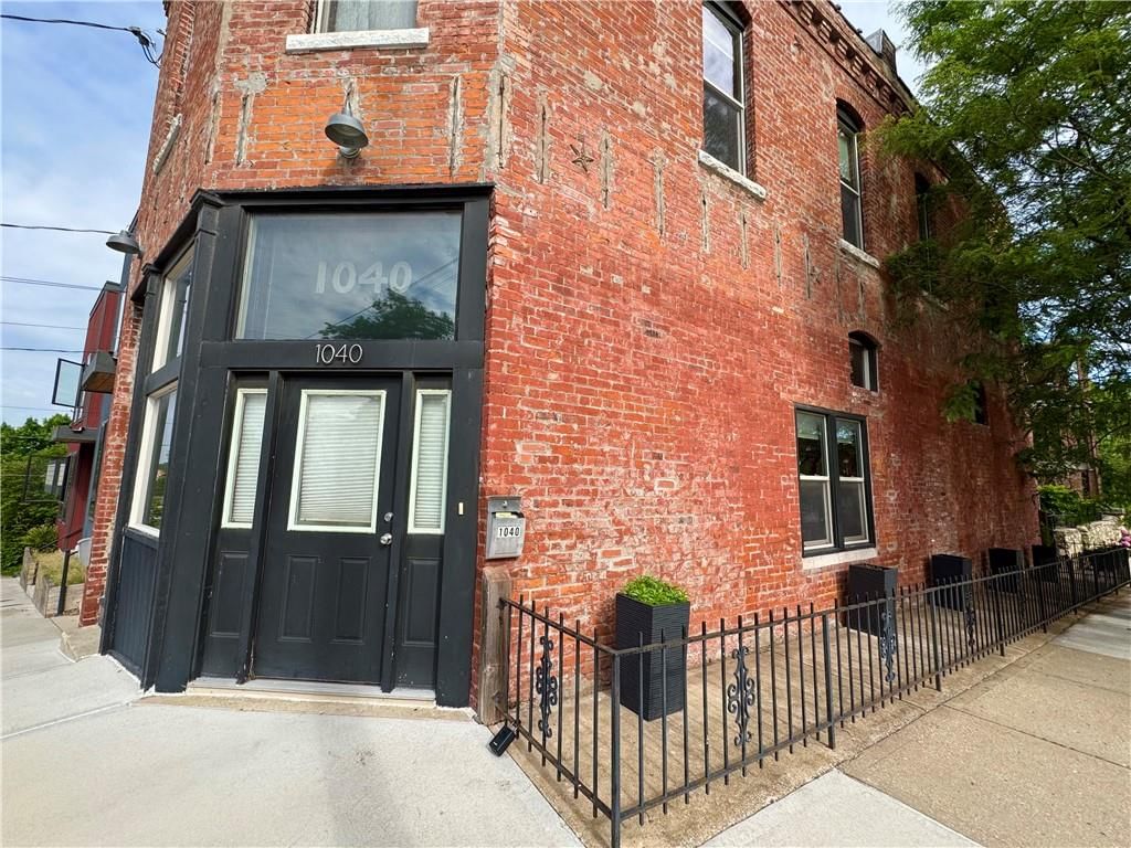 Photo 18 of 38 - 1040 MISSOURI Avenue, Kansas City, MO 64106