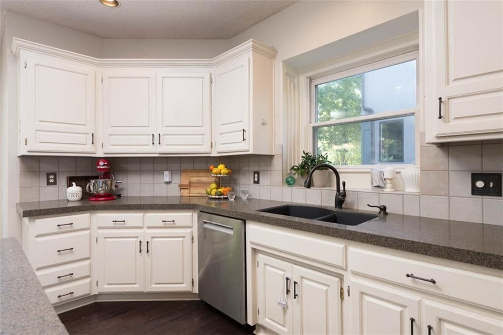 Photo 19 of 56 - 11305 W 144 Street, Overland Park, KS 66221