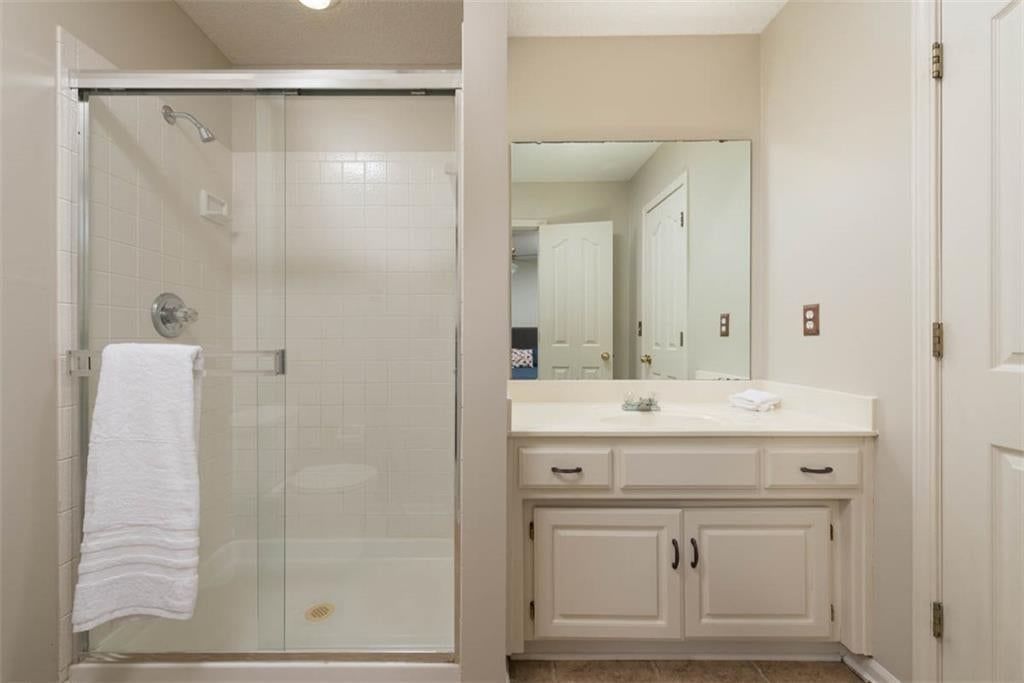 Photo 31 of 56 - 11305 W 144 Street, Overland Park, KS 66221