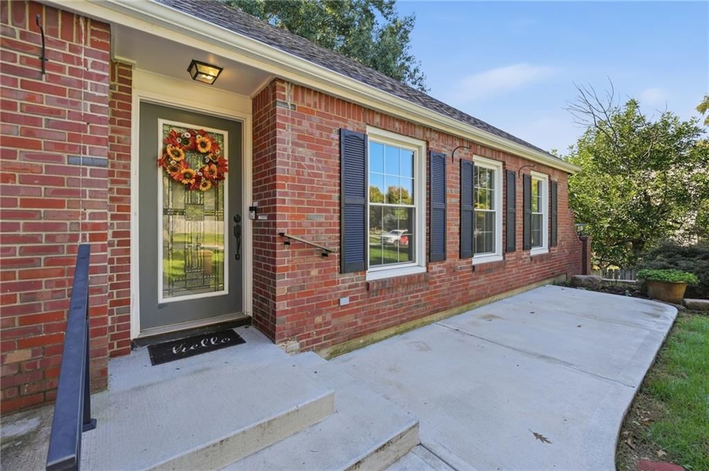 3503 NE 62nd Terrace, Gladstone, MO: listing photo 3