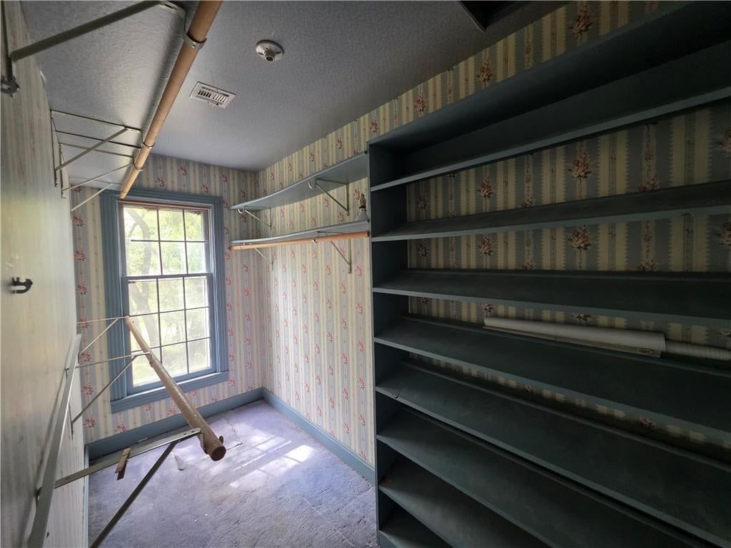 Photo 19 of 25 - 16840 W 287th Street, Paola, KS 66071