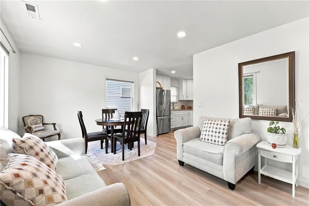4802 Vista Street, Kansas City, KS: listing photo 3