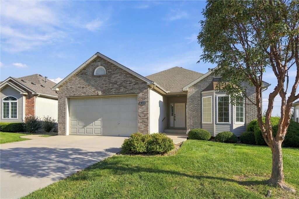 Photo 2 of 31 - 7600 NE 113th Street, Kansas City, MO 64157