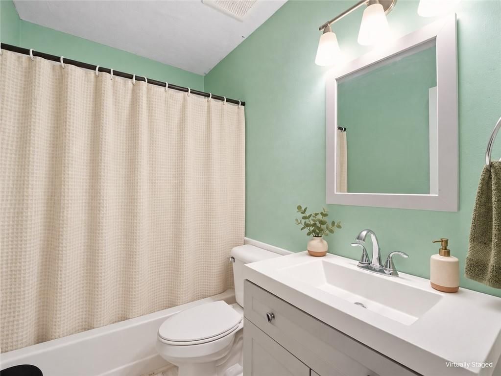 Photo 9 of 42 - 1000 S 57 Street, Kansas City, KS 66106