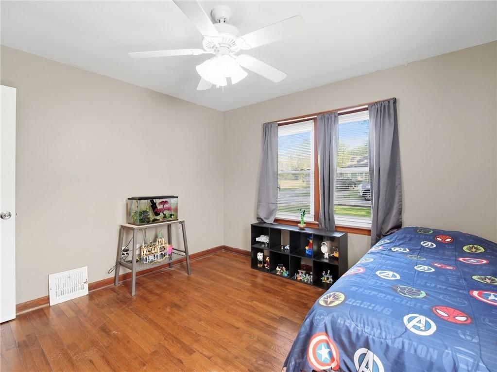 Photo 15 of 42 - 1000 S 57 Street, Kansas City, KS 66106