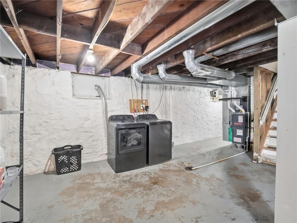 Photo 33 of 42 - 1000 S 57 Street, Kansas City, KS 66106