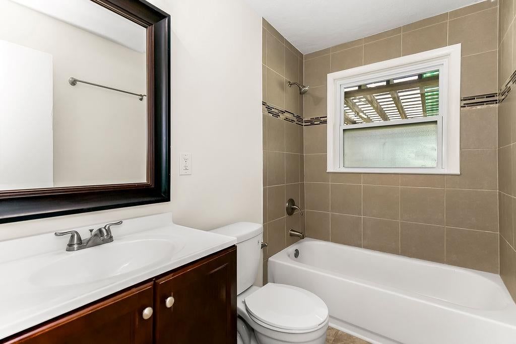 Tiled shower at 16000 Allen Avenue, Belton, MO 64012