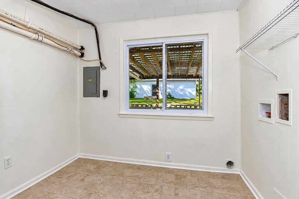 Photo 22 of 36 - 16000 Allen Avenue, Belton, MO 64012
