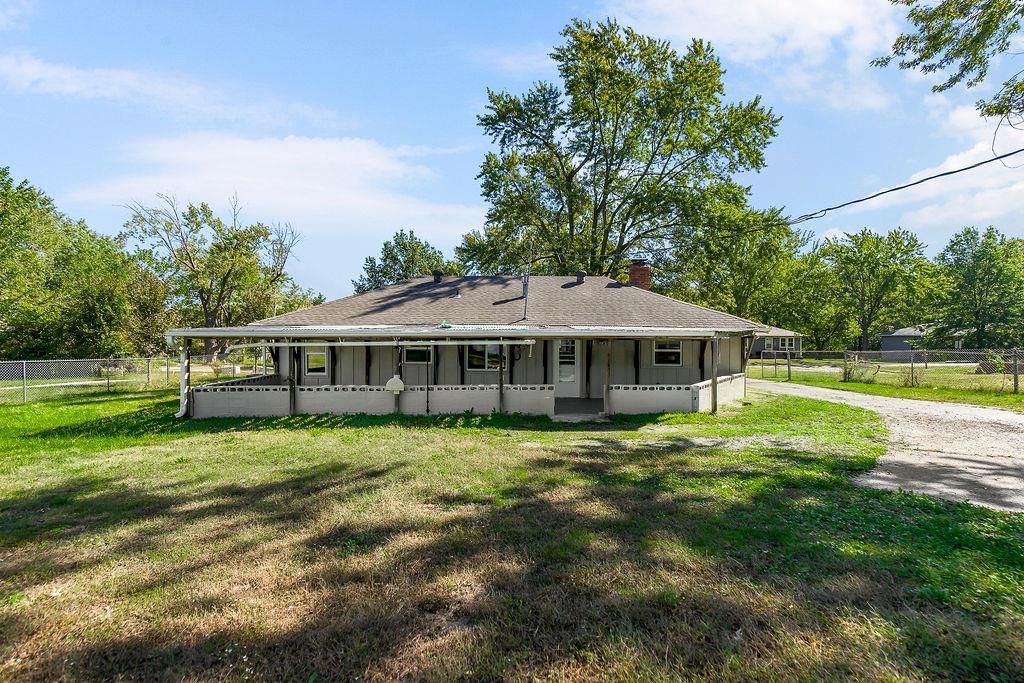 Photo 23 of 36 - 16000 Allen Avenue, Belton, MO 64012