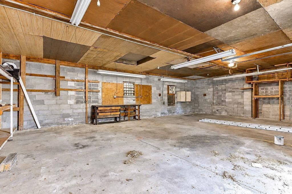 Photo 28 of 36 - 16000 Allen Avenue, Belton, MO 64012