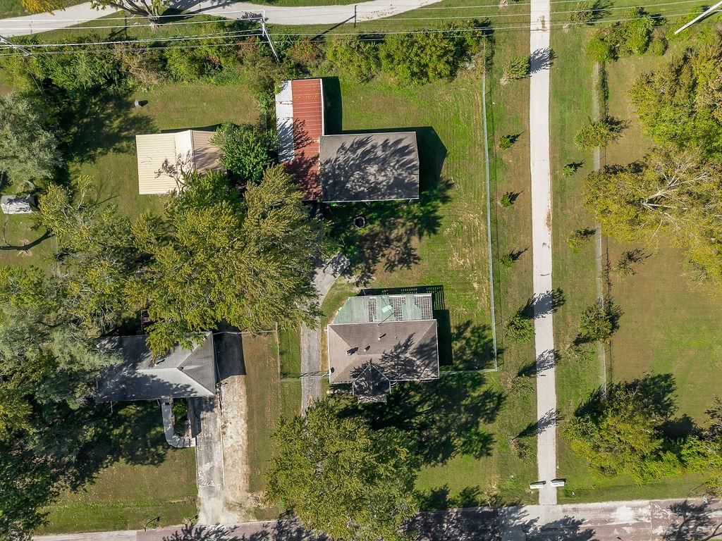 Photo 34 of 36 - 16000 Allen Avenue, Belton, MO 64012