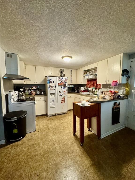 Photo 13 of 13 - 10020 W 51st Street, Merriam, KS 66203