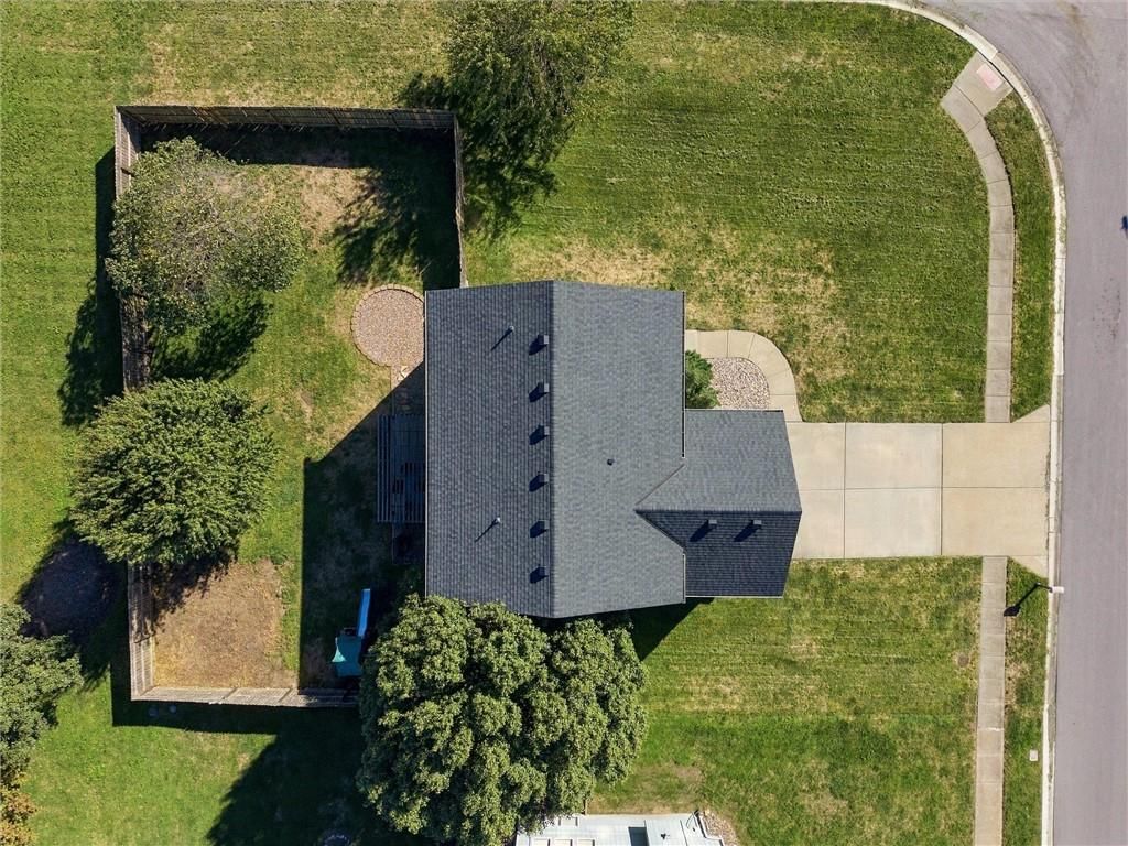 Photo 35 of 35 - 16917 Cross Creek Drive, Belton, MO 64012