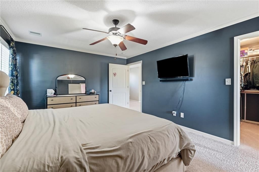 Photo 19 of 35 - 16917 Cross Creek Drive, Belton, MO 64012
