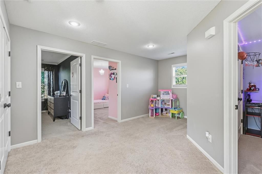 Finished basement at 16917 Cross Creek Drive, Belton, MO 64012