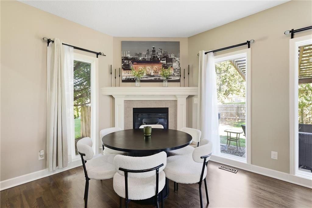 Fireplace at 16917 Cross Creek Drive, Belton, MO 64012