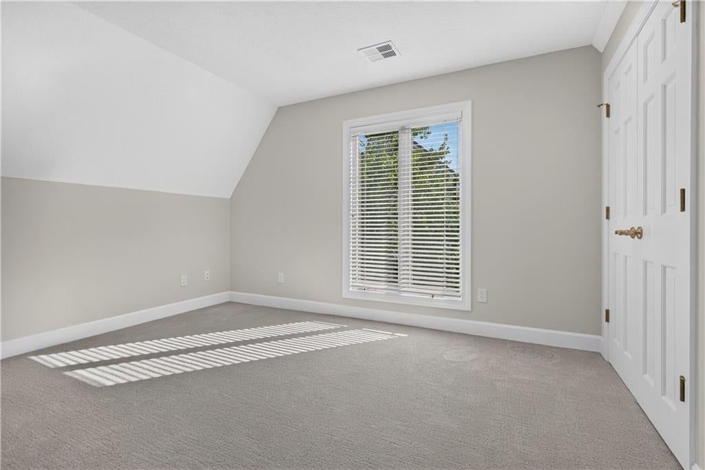 Photo 37 of 71 - 118 NE Edgewater Drive, Lee's Summit, MO 64064