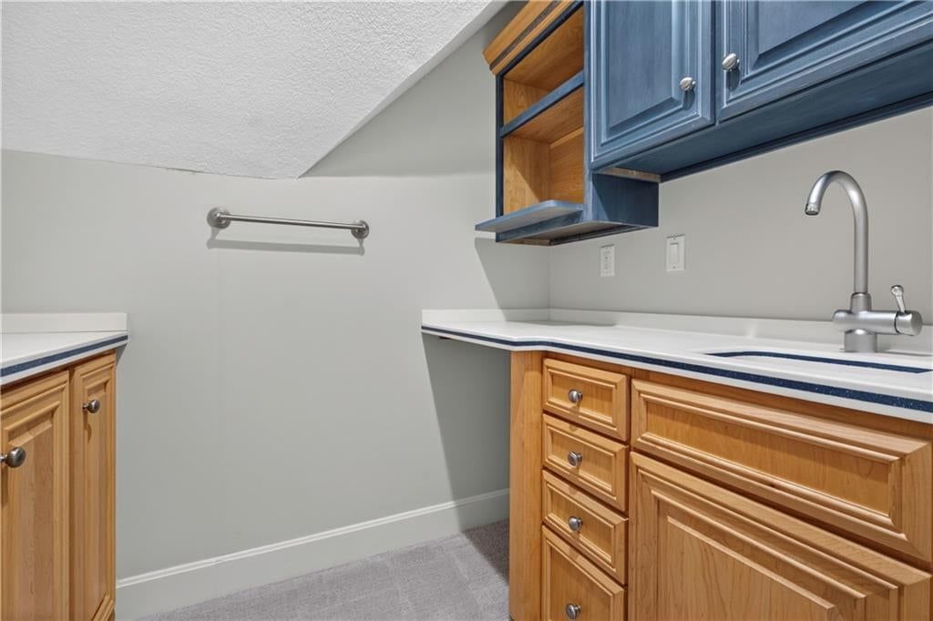 Photo 45 of 71 - 118 NE Edgewater Drive, Lee's Summit, MO 64064