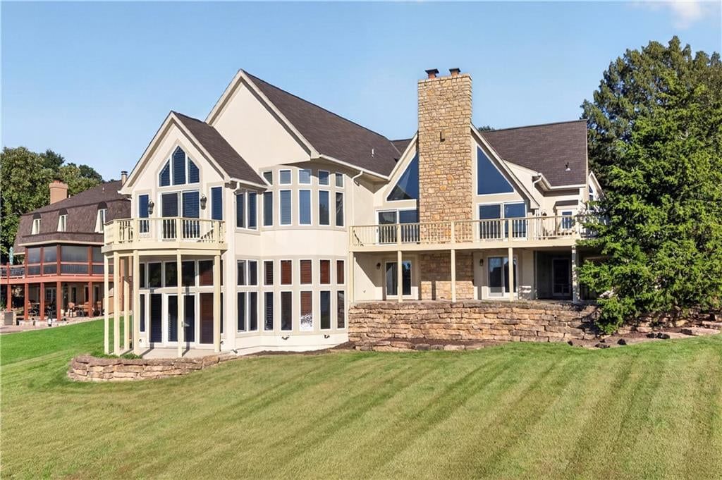 Photo 67 of 71 - 118 NE Edgewater Drive, Lee's Summit, MO 64064