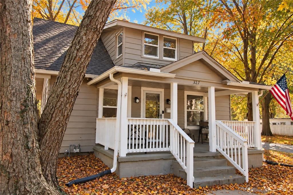 327 W SOUTHSIDE Boulevard, Independence, MO: listing photo 2
