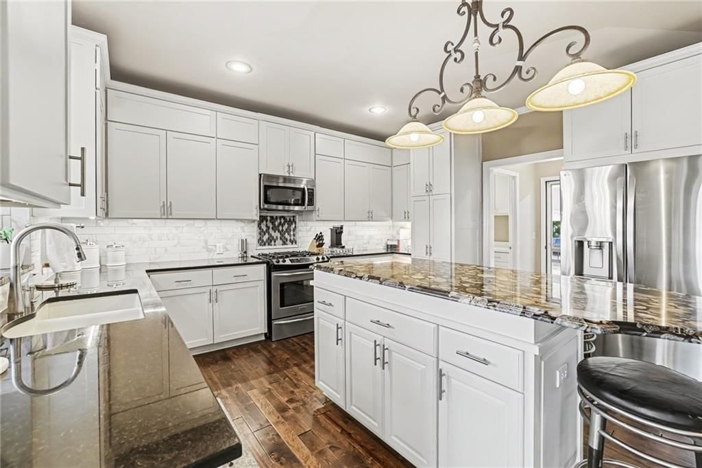 Statement lighting at 14104 Kessler Street, Overland Park, KS 66221