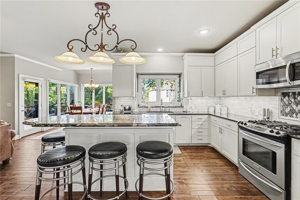 Photo 14 of 57 - 14104 Kessler Street, Overland Park, KS 66221