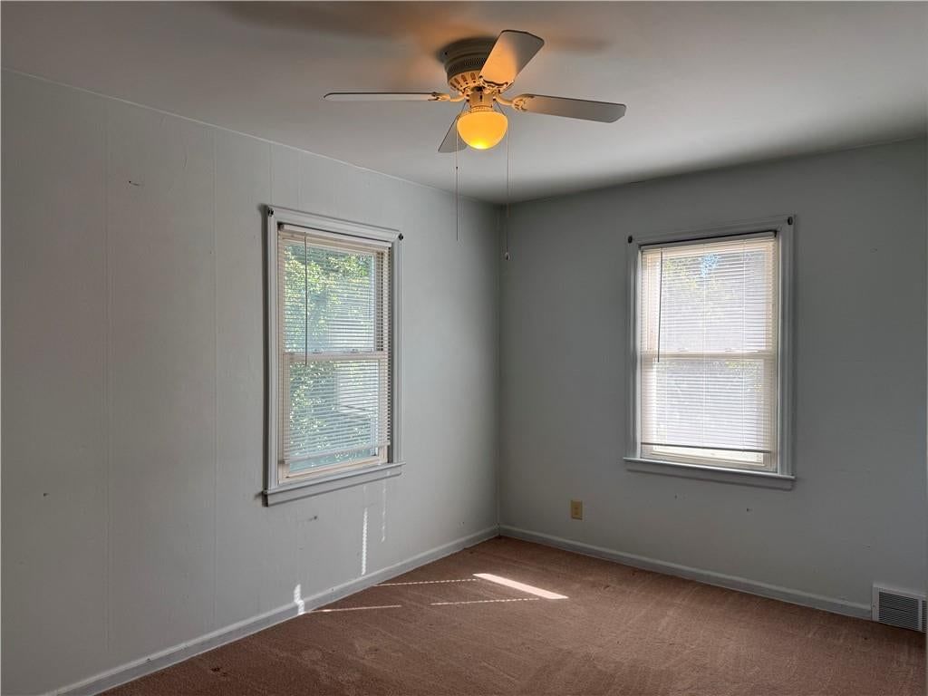 Photo 17 of 31 - 1401 NE 67th Terrace, Gladstone, MO 64118