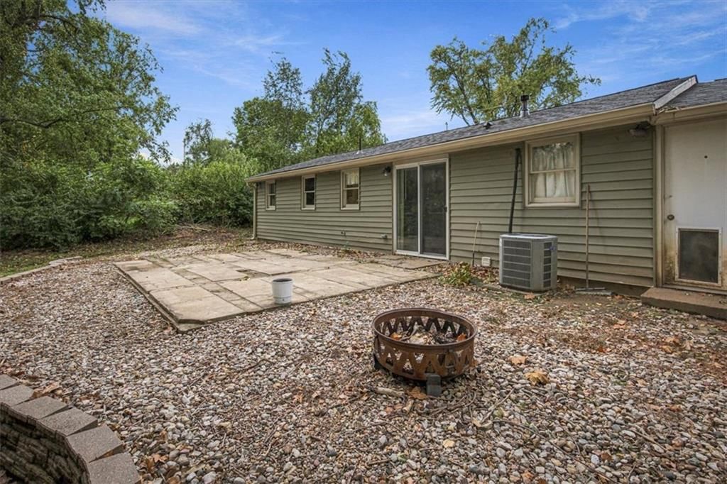 Fire pit at 6503 River Road, Pleasant Valley, MO 64068
