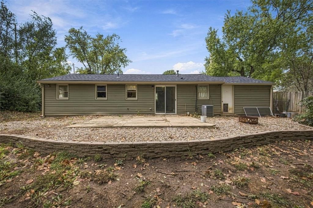Concrete patio at 6503 River Road, Pleasant Valley, MO 64068