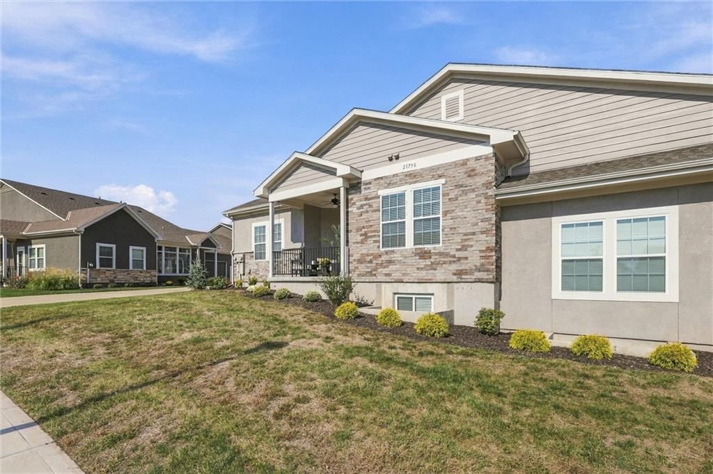 Photo 30 of 33 - 21798 W 119th Terrace #1401, Olathe, KS 66061