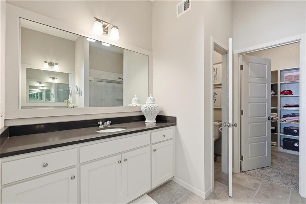 Photo 18 of 33 - 21798 W 119th Terrace #1401, Olathe, KS 66061