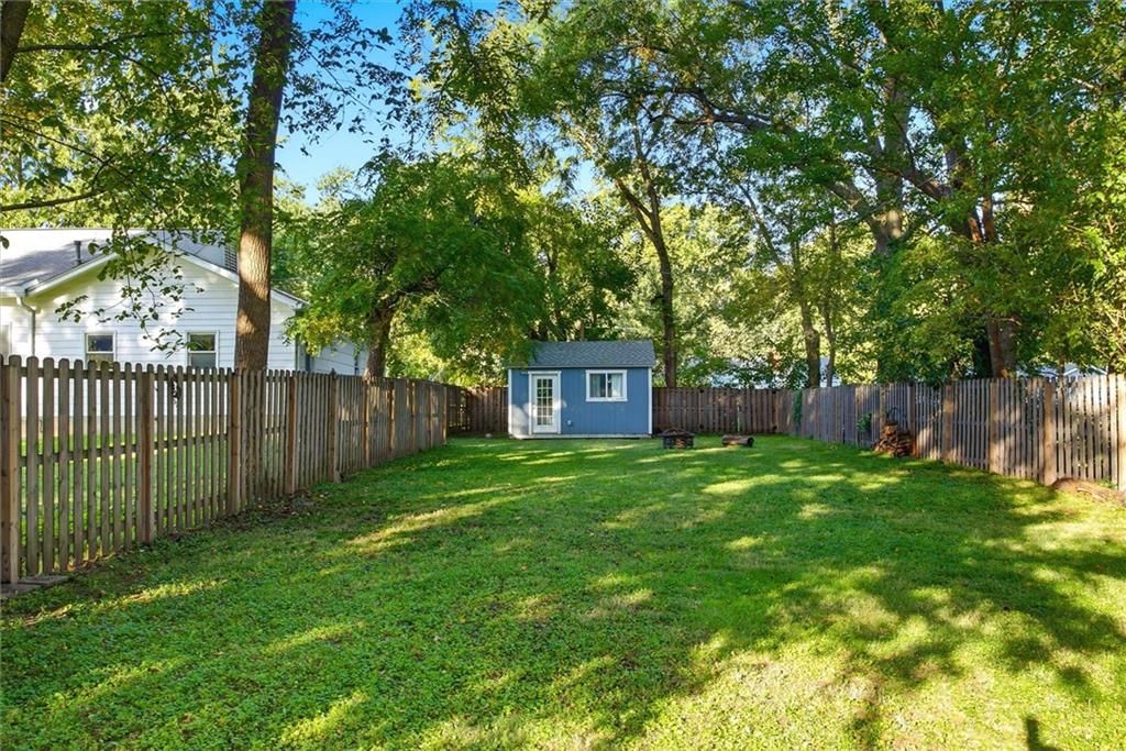 6832 Metcalf Avenue, Overland Park, KS 66204, front of the home