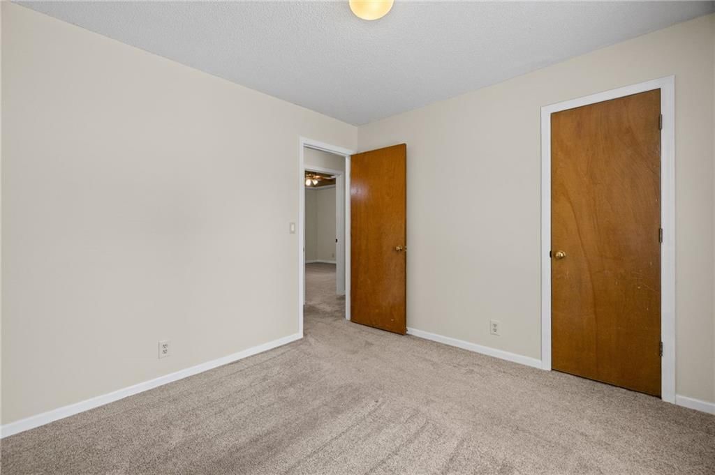 Photo 17 of 42 - 1558 W Mulberry Street, Olathe, KS 66061