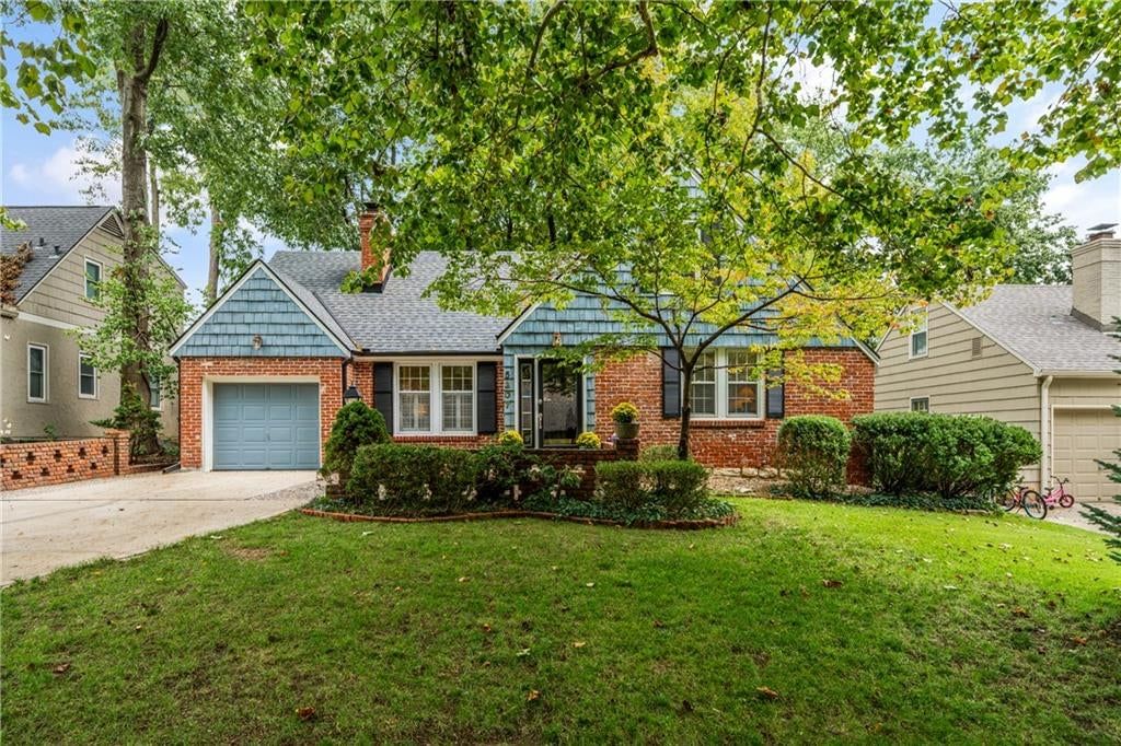 5307 Aberdeen Road, Fairway, KS