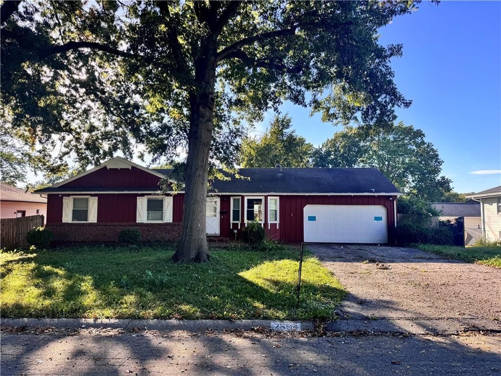 7504 Maple Lane, Raytown, MO