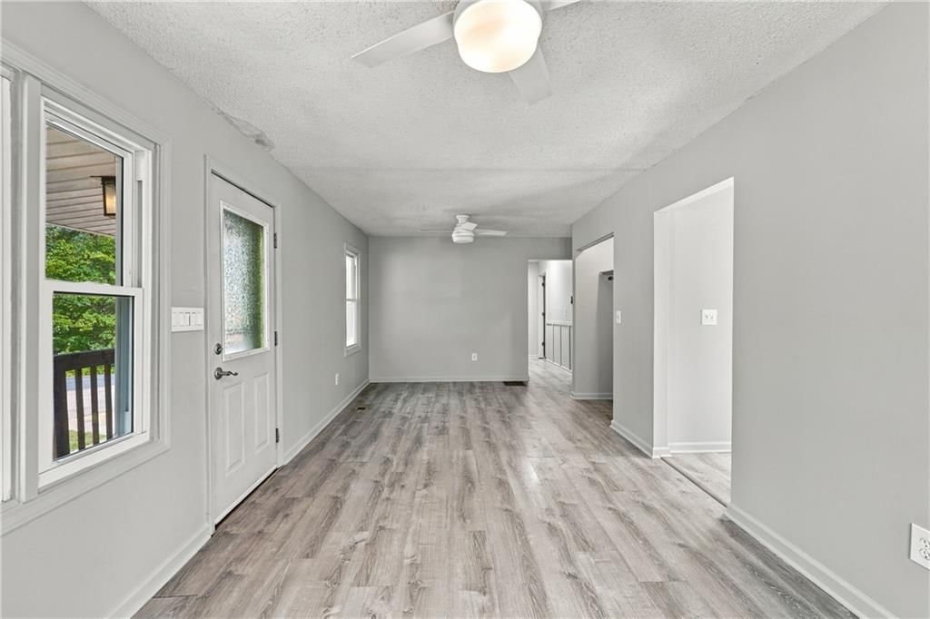 5523 N Poe Street, Kansas City, MO: listing photo 3