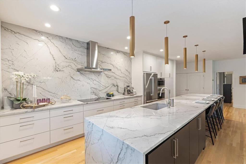 Photo 13 of 48 - 13725 Pembroke Circle, Leawood, KS 66224