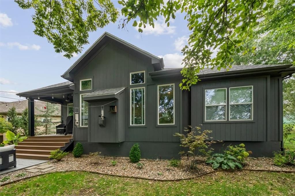 Photo 43 of 48 - 13725 Pembroke Circle, Leawood, KS 66224