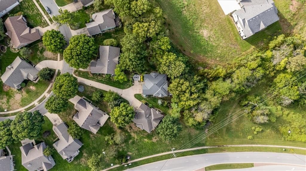 Photo 44 of 48 - 13725 Pembroke Circle, Leawood, KS 66224