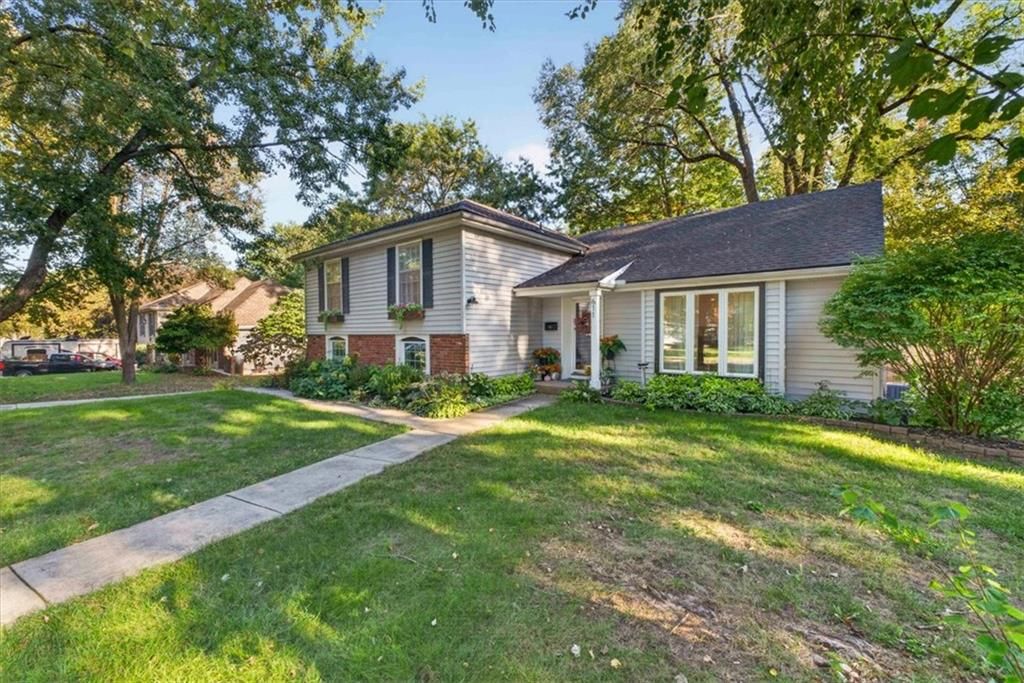 611 W Santa Fe Trail, Kansas City, MO: listing photo 3
