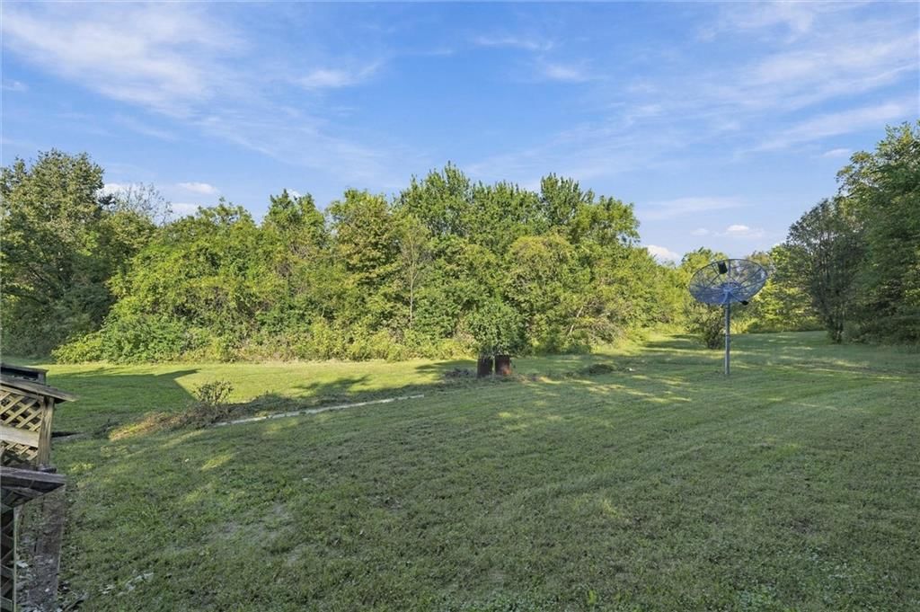 Photo 30 of 36 - 23900 E State Route EE Highway, Harrisonville, MO 64701
