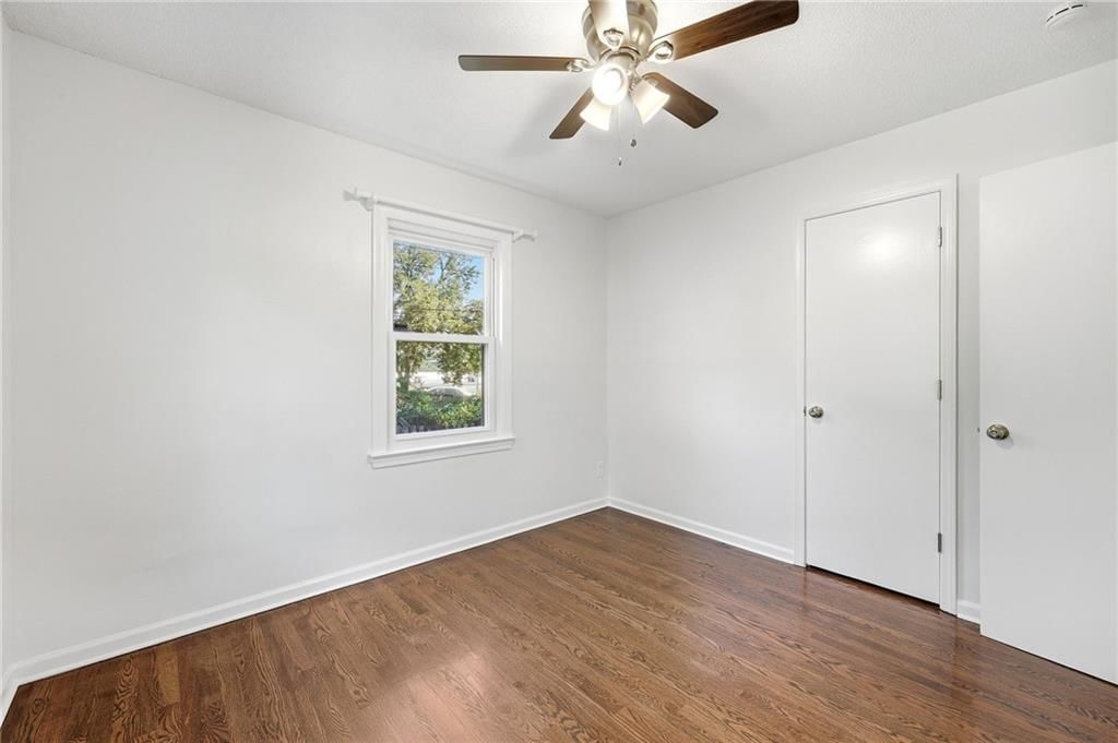 Photo 24 of 35 - 11216 W 61ST Place, Shawnee, KS 66203