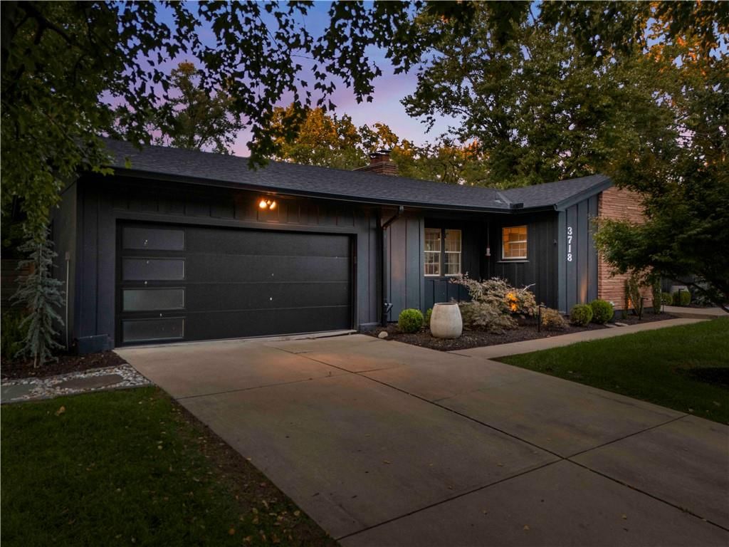 3718 W 96TH Street, Overland Park, KS: listing photo 2