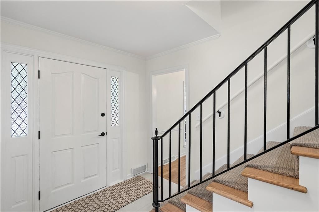 Photo 4 of 49 - 5419 W 100th Terrace, Overland Park, KS 66207