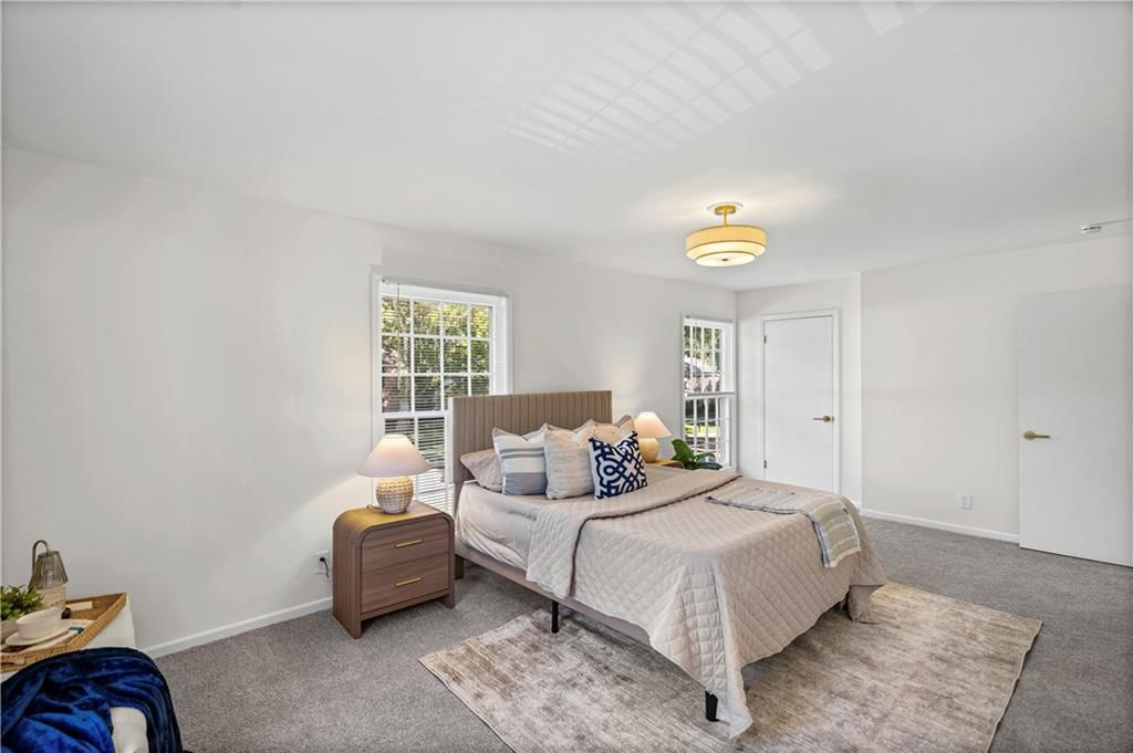 Photo 23 of 49 - 5419 W 100th Terrace, Overland Park, KS 66207