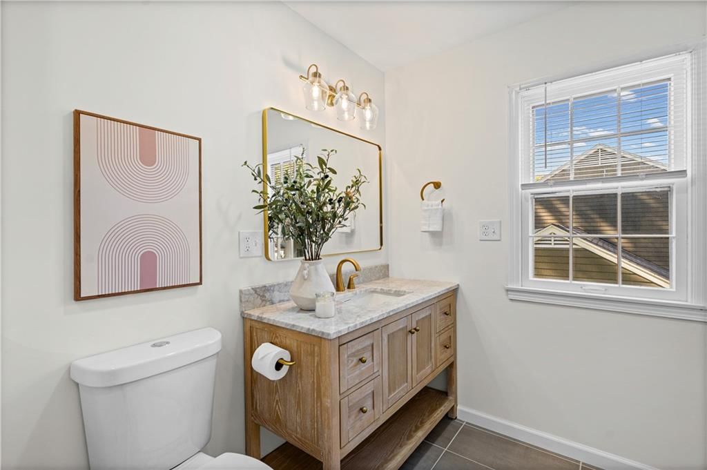 Photo 26 of 49 - 5419 W 100th Terrace, Overland Park, KS 66207