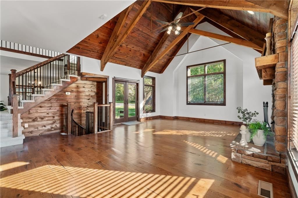 Photo 11 of 78 - 20540 Pflumm Road, Bucyrus, KS 66013