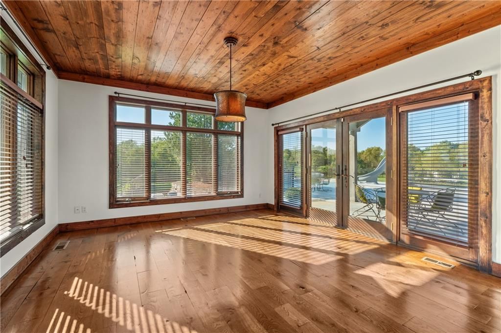 Photo 17 of 78 - 20540 Pflumm Road, Bucyrus, KS 66013