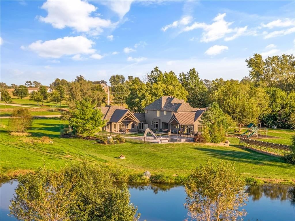Photo 67 of 78 - 20540 Pflumm Road, Bucyrus, KS 66013
