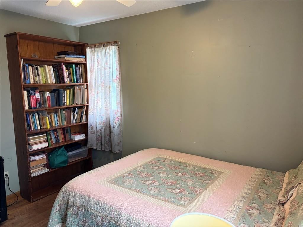 Photo 14 of 22 - 14724 Bellaire Avenue, Grandview, MO 64030